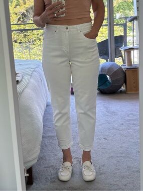 American Eagle high waisted cropped jeans with stretch